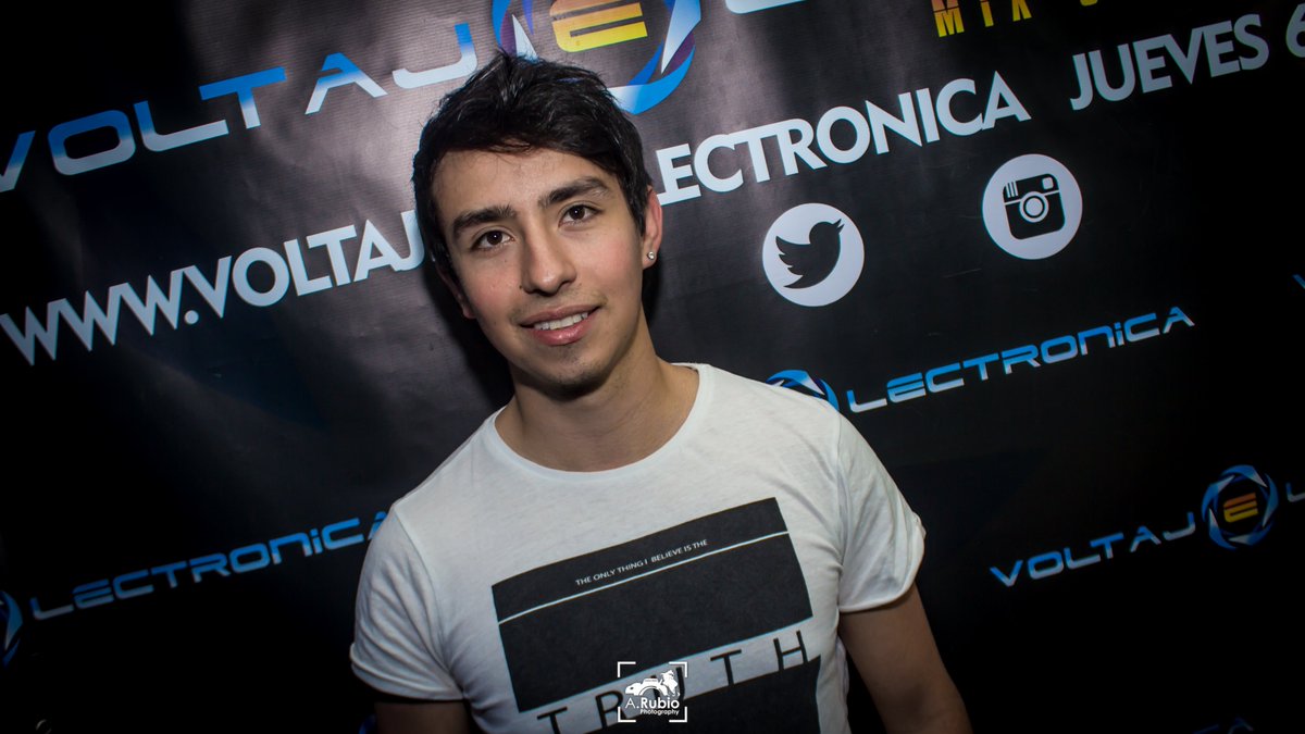 <a href="/dvit_bousa/">Dvit Bousa</a> cierra los sets #Envivo con un buen set de #Techouse. Disfrutalo a través de nuestro #FacebookLive goo.gl/DP5dUl