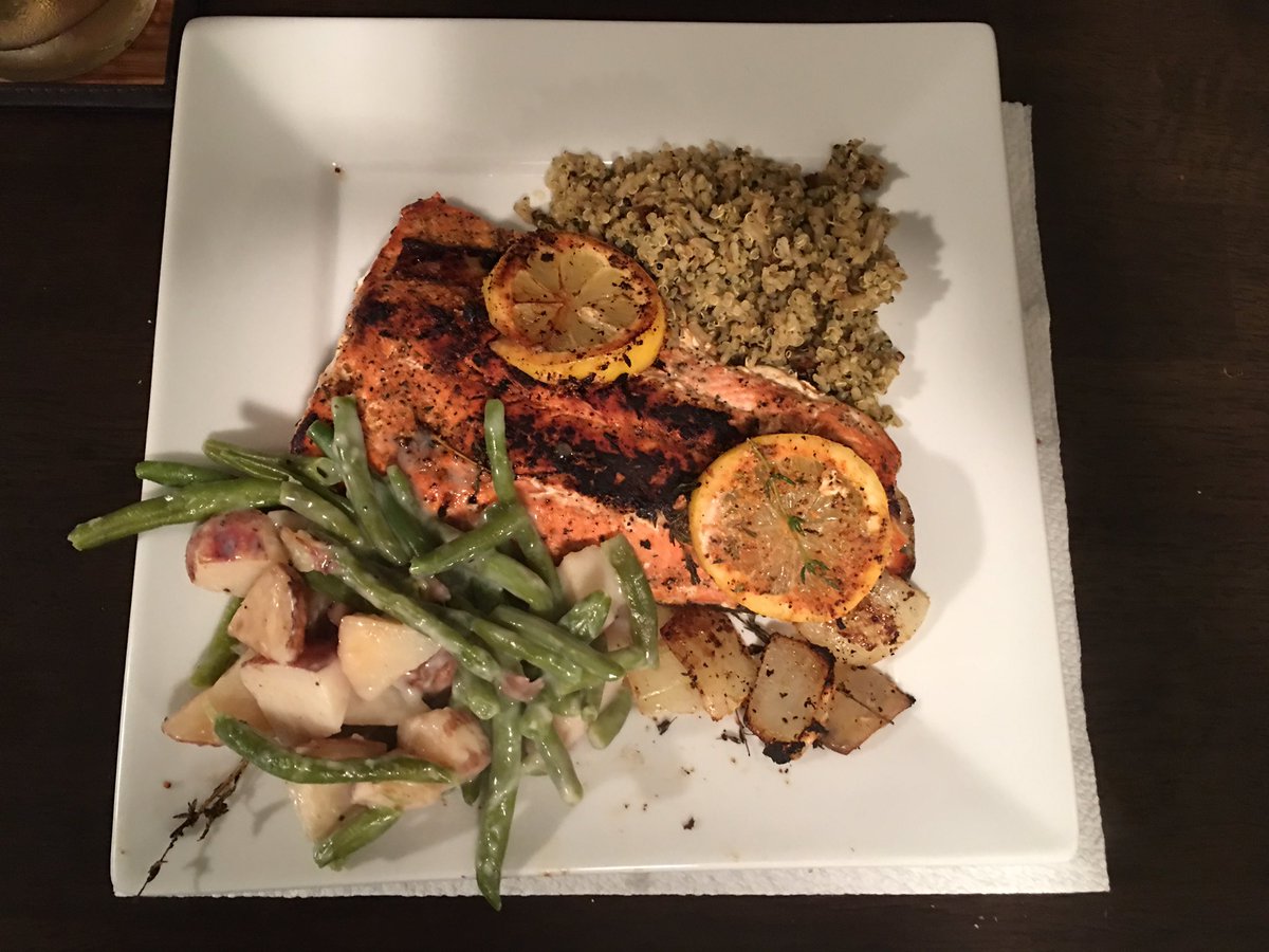 FeetofPhilly's tweet photo. Nice pre-workout meal! Now off 2 the gym! #ChestNight! πͺππΏββοΈ https://t.co/rPZlBavmGK