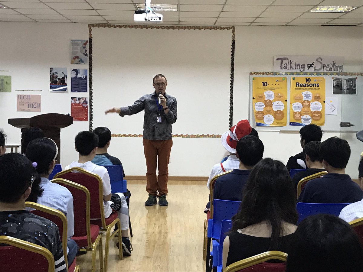 QAISEdu's tweet photo. We're happy to have Ken Spillman speaking to our MYP students about storytelling. #literacy @kenspillmansays #QAISLife https://t.co/U3Vvmf1JxW