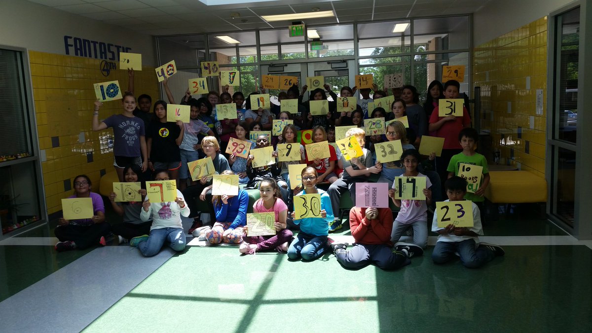 EmoryCamille's tweet photo. #Dartmouth40readingrocks5th!! https://t.co/umjY4Gjk2w