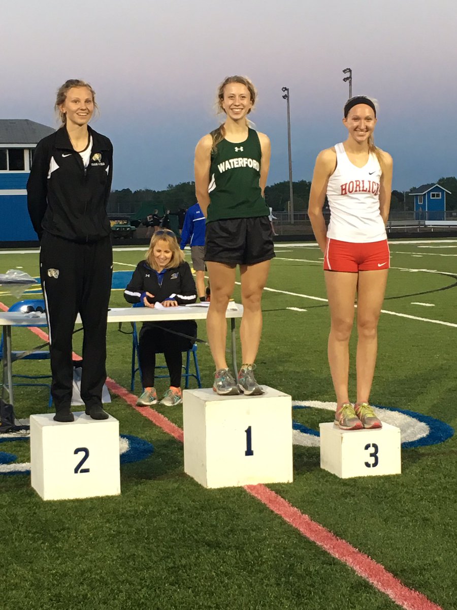 HorlickGirlsTF's tweet photo. Syd is going to state in the 800!! #statebound @sydneypitrof https://t.co/ScJPPGQyHk