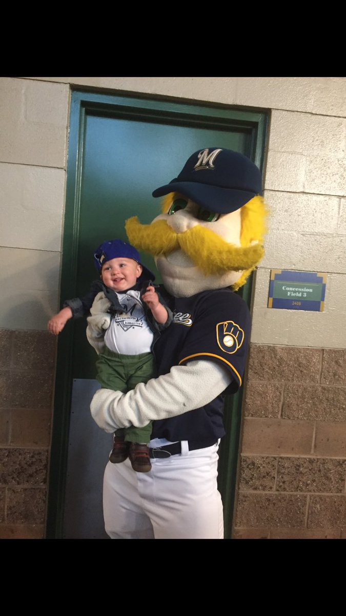 CaseySkow's tweet photo. When nephew knows more about baseball than me #thisismycrew https://t.co/1Cl7d0Jm75