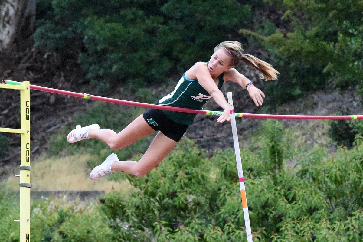 coachjacksonpow's tweet photo. Congrats to Palomar League Track &amp; Field Athletes of the Year @J_kaiii (Boys Track) @paigeerichard (Girls Track) @KaylaMyers00 (Girls Field) https://t.co/PmlBUoORyL