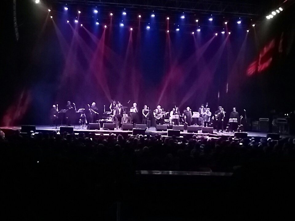 delotroladof's tweet photo. Ahora Caupolican #Quila&amp;Inti Cantata Cantó Para Una Semilla Violeta Parra @quilapayun @inti_illimani @INTI_OFICIAL #50AñosQuila https://t.co/tv44AJ6PZx