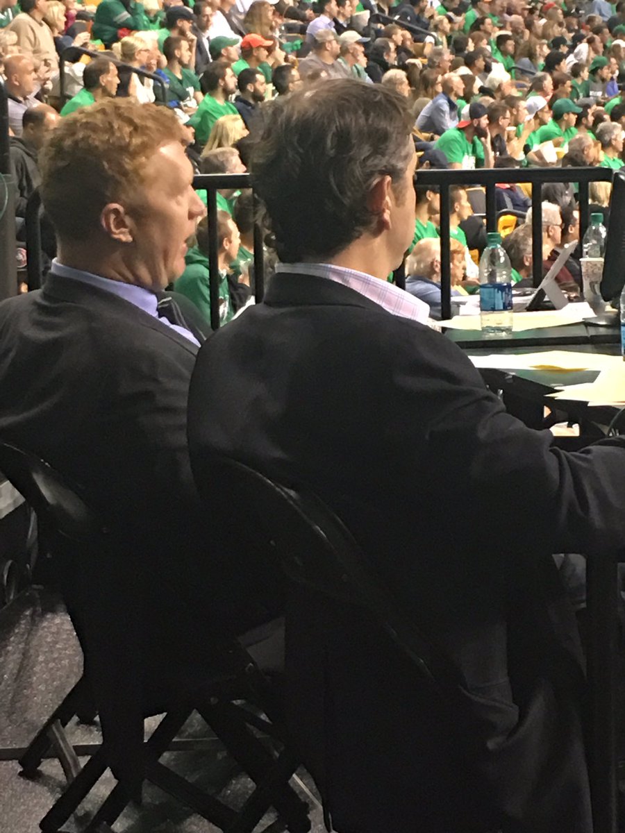There's beef on the street! #theeaglehasflownthecoop I smell a comeback! @FredToucher <a href="/Toucherandrich/">toucherandrich</a> <a href="/Scalabrine/">Brian Scalabrine</a>