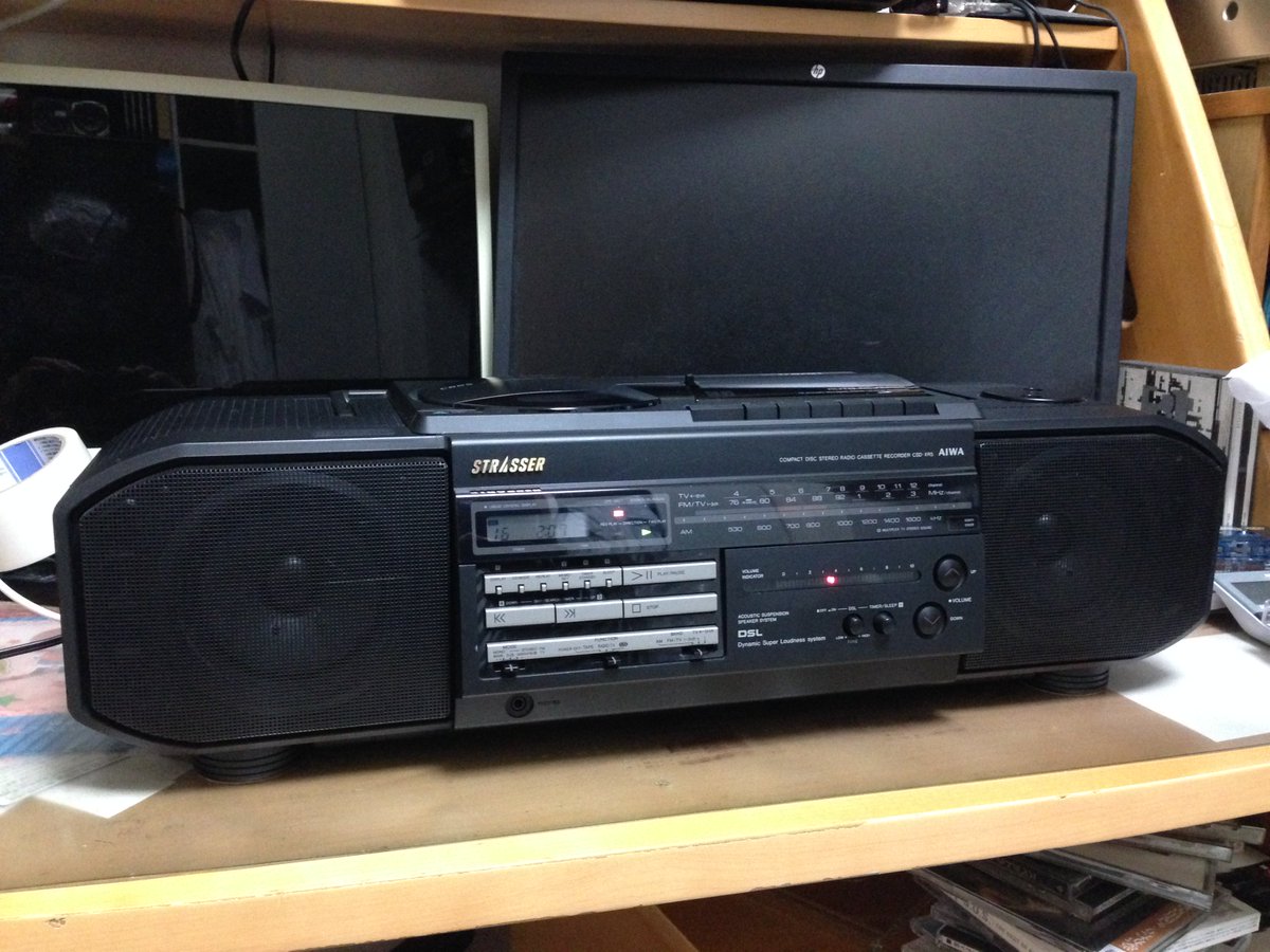 AIWA CSD-XR5 CD・カセットデッキ AIWA CSD-XR5です。カタログに掲載があるにも関わらず、全くと言って
