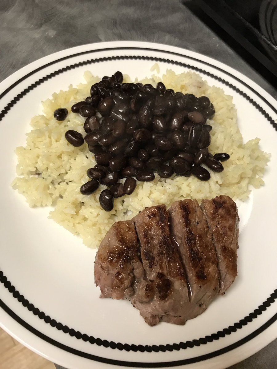 _jsuarez34's tweet photo. @GordonRamsay what do you think about this plate ? https://t.co/Y8FP7mBysd