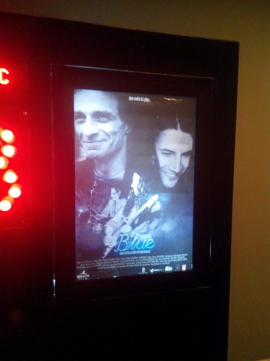 zaferhoros's tweet photo. Aynı renkte iki gölge. #bluefilmi #yavuzçetin #kerimçaplı @BlueFilmi
Trabzon gösterimine gidebildik sonunda. https://t.co/UiwM4H1bu7