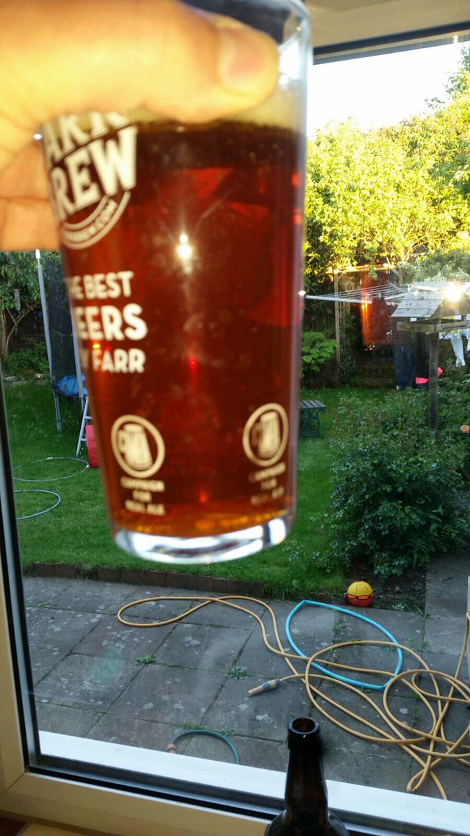 OxheyBrewery's tweet image. On our APA, Shaun says: Good malty flavour with assertive hop bitterness. Slightly over bitter, on the tongue. Guess it may mellow. #pseud 🤣