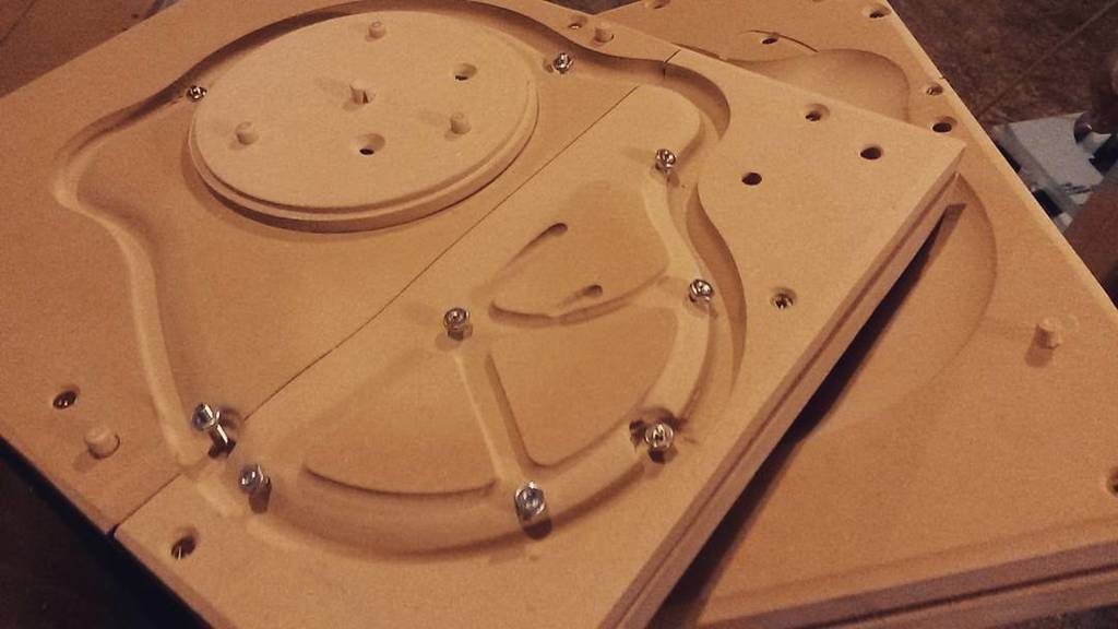 AJohnMilne's tweet photo. Lid tooling #kinesiphone #35mm #concrete #psychictechnology #uncommoncommonart https://t.co/qNL7nbMZL6 https://t.co/Y34nrbFAZg