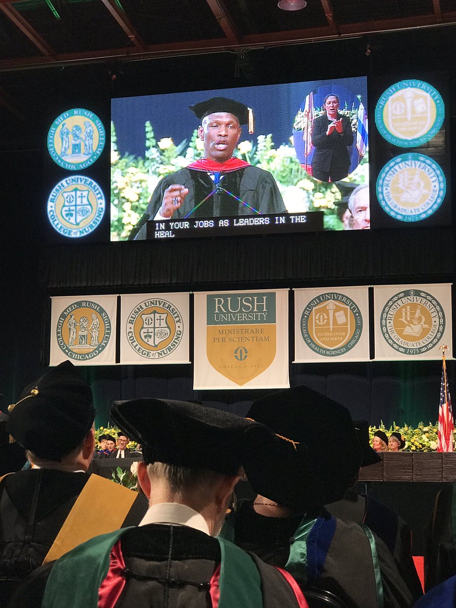 MoniqueReedPhD's tweet photo. @DrChrisHoward "Be accountable, Be empathetic, Be courageous" #rushgrad2017 @RushUniversity @RushUNursing https://t.co/vMOlOhuzy8