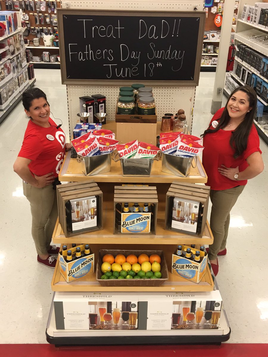 SophiaVMLT1316's tweet photo. Driving sales one Dad at a time 🙋🏻‍♂️#spoildad #OneTeamOneDream @csedoris @lujaynesims @MelodyWang8 https://t.co/gP3LanXgeF