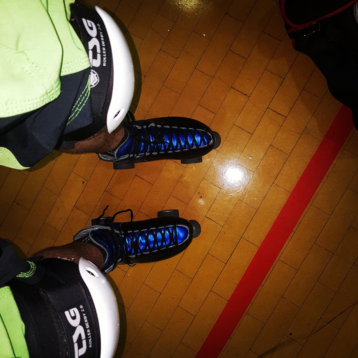 gavsilver's tweet photo. #Antikskates #grnmnstrrollersports @karl_largerfilled#skate_alley #Thornflakes925 #bridgendrollerderby #walesmensrollerderby #bidbenbidbont https://t.co/X60PZdXe9H