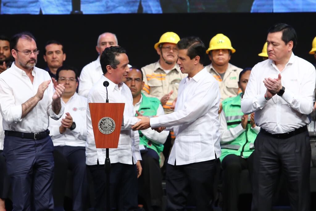 CarlosJoaquin's tweet photo. Debemos contar con una sociedad más informada y preparada ante los posibles retos y desafíos de la naturaleza. https://t.co/7j7jODCXNX