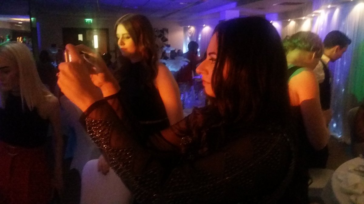 daves_a_twit's tweet image. @MascaraEverySat 
It&apos;s what she does best.. 😉
#Superblogger