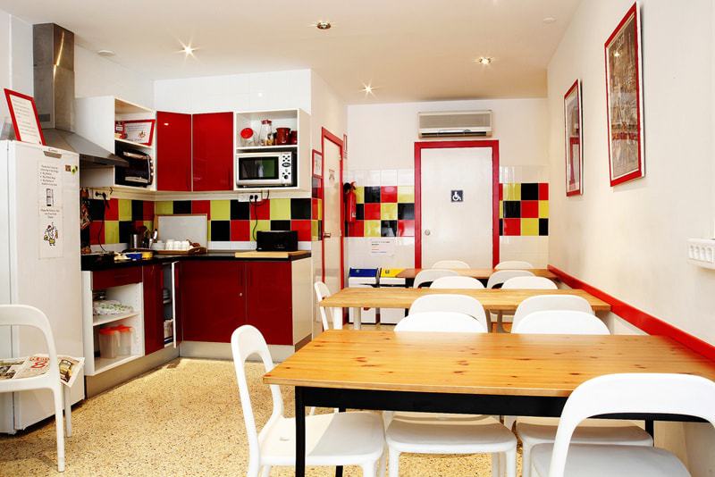 nosnagringa's tweet photo. Albergue: guia completo para se hospedar em hostels no mundo todo https://t.co/rXsUZobE0O https://t.co/GF2jxmktZE
