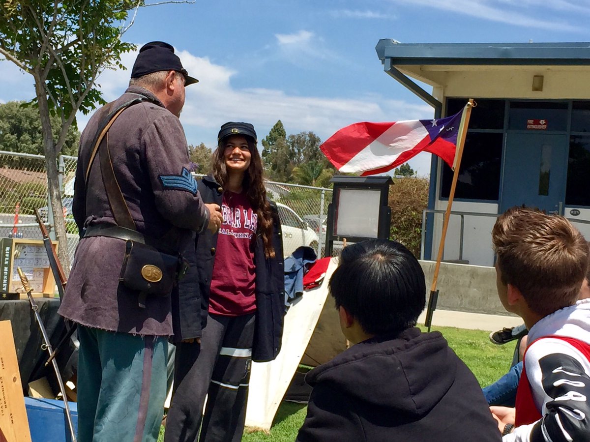 ACarmodyHistory's tweet photo. We had a great day learning all about the Civil War from a couple of experts! #IntheBullPen @MonteVistaPVSD https://t.co/monAEde5wO