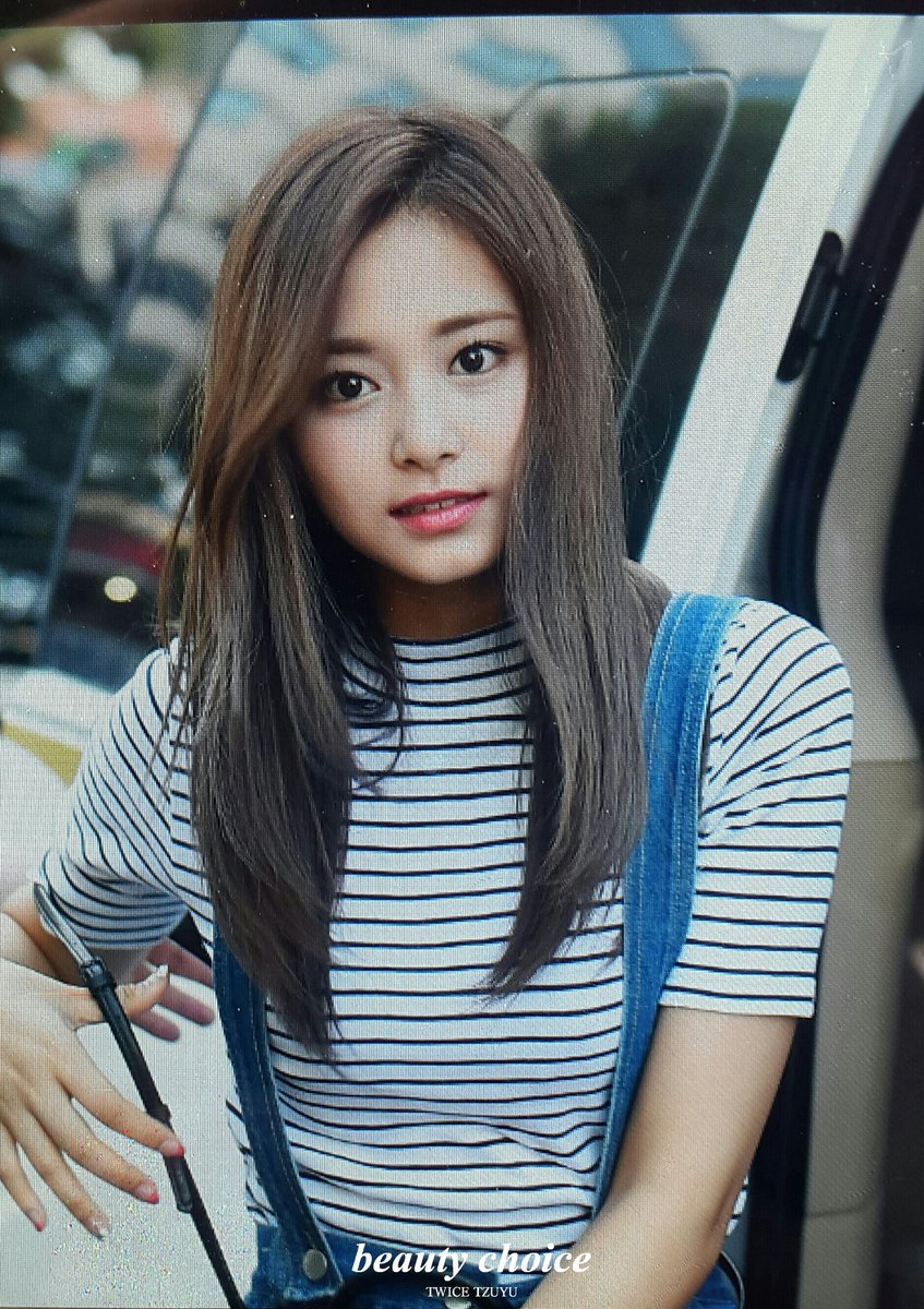 ArabTwice9's tweet photo. فانتيكن | 170526
توايس في طريقهن لبرنامج ميوزك بانك
- جويو
 https://t.co/8FYxr4TRJg
