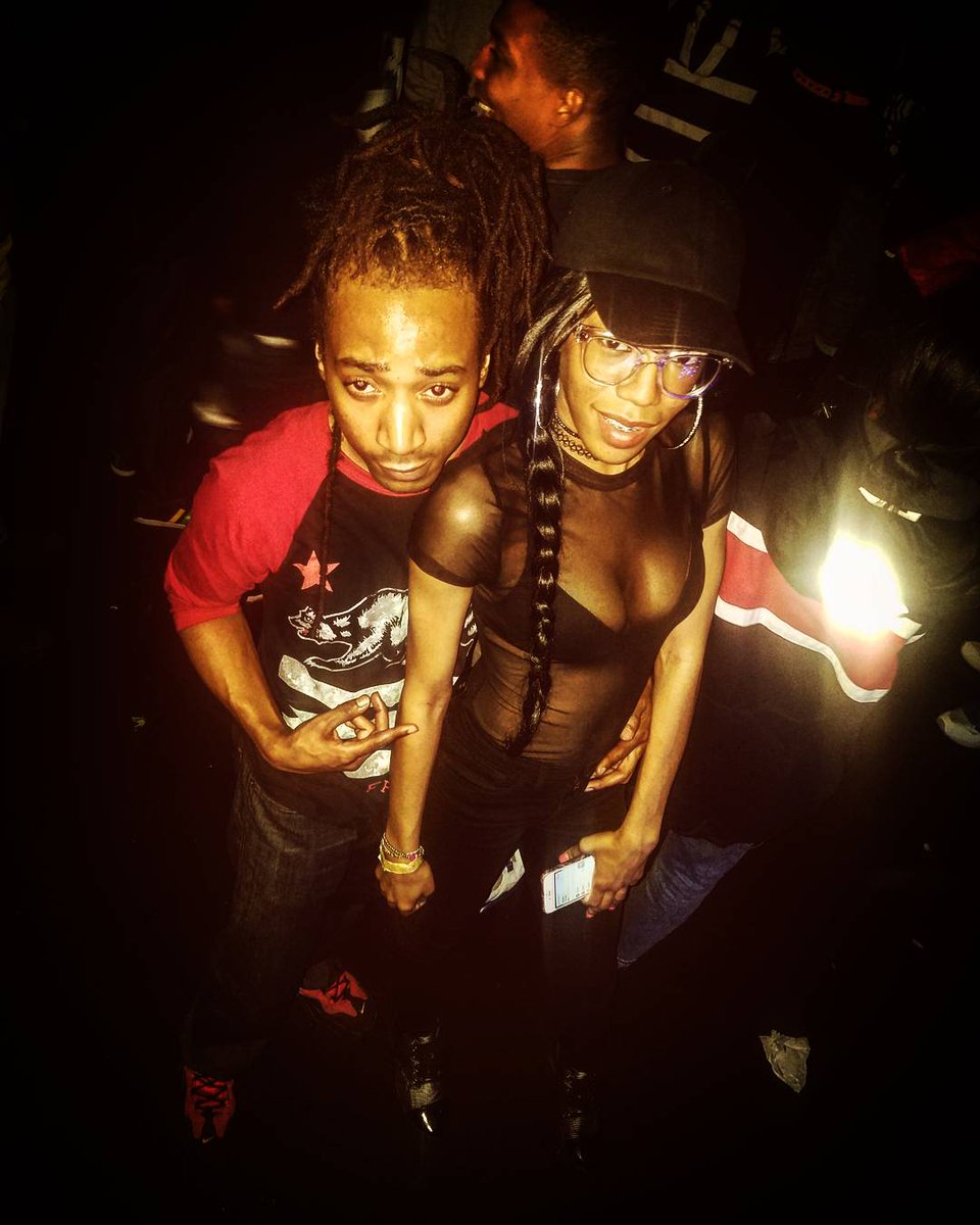 jeterCTjackson's tweet photo. #DoveCrushThursday met last night at my show and was nothing but love shown @ju.nisha
#DoveTalk #DoveCrush #Jeterct #Exit17 https://t.co/dqFL6wtH2k