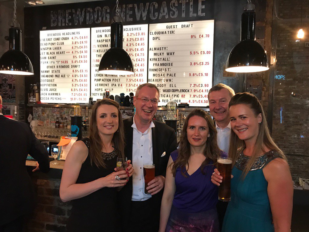 rob_tindle's tweet photo. @TSCAofficial pub crawling home from @ICAEW_NorSCA dining out #DavidAdiningout https://t.co/TsY0ua5pjN