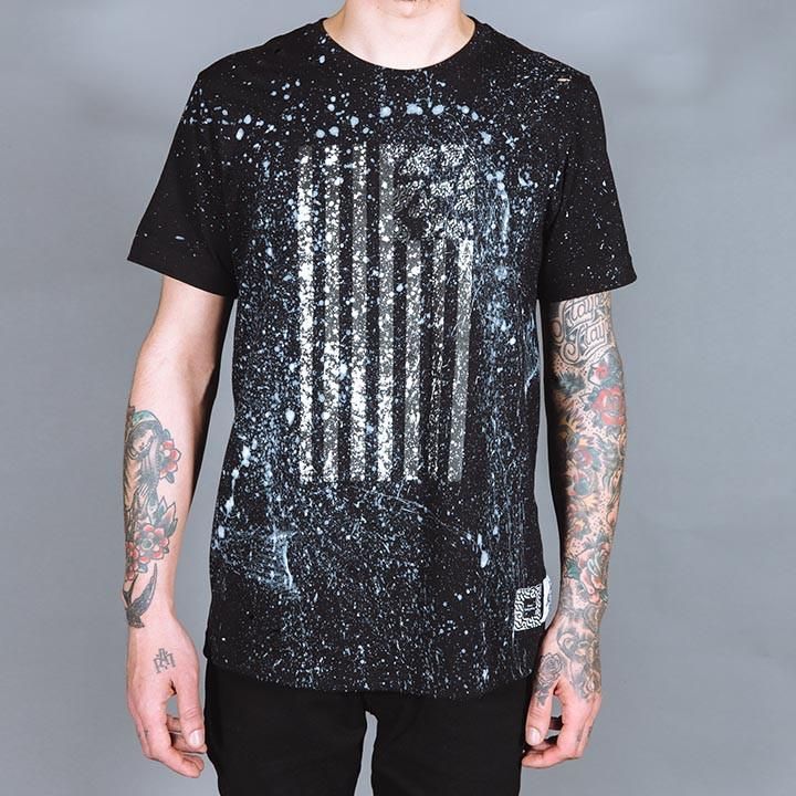 Signature_Chi's tweet photo. Snag some new dope shirts from our #covereverything collection collab with #leftyoutthere!
https://t.co/lqSjqM5zsC https://t.co/dGTn290WIf