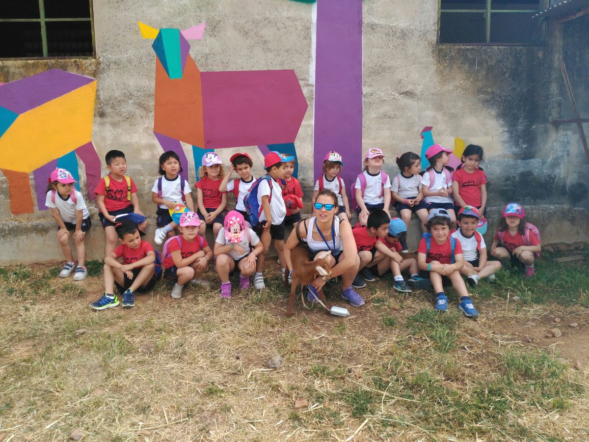 Sagradocaceres's tweet photo. 2° #infantil ha disfrutado en la finca Valdeflores "Bienvenida Primavera" #Merineando #EducaciónAmbiental #naturaleza #Cáceres https://t.co/YIL4pXdnNs