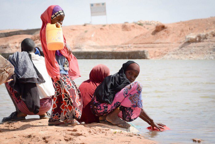 Mogaza's tweet photo. UNDP Regional Program in🌍Arab States builds climate resilience 2 #avertfamine & help people w #foodsecurity
https://t.co/QrK2vfiyR4 #ArabDev https://t.co/VBe1DptHu2