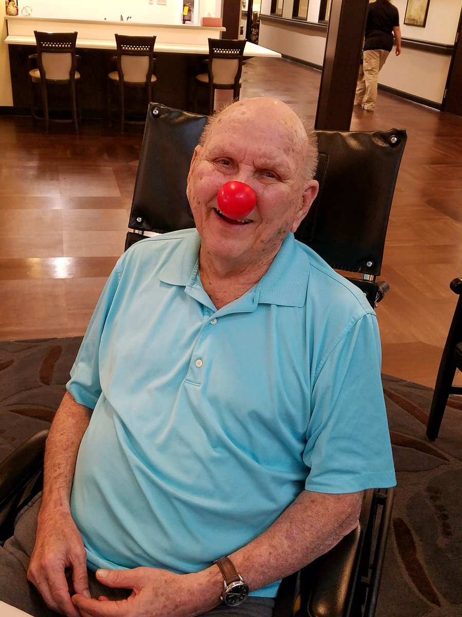 OrchardGroveHC's tweet photo. Having a blast at the OG supporting such a great cause! #rednosechallenge https://t.co/HZ2htiCCxE