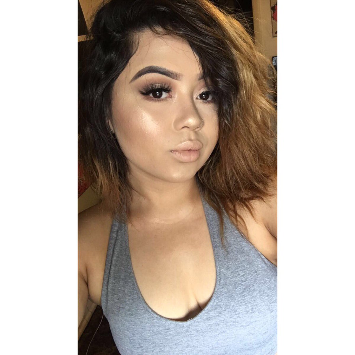 Lovelyyessi_'s tweet photo. Today's look ✨ #bronzelook ✨ https://t.co/qwC9dVT3tp