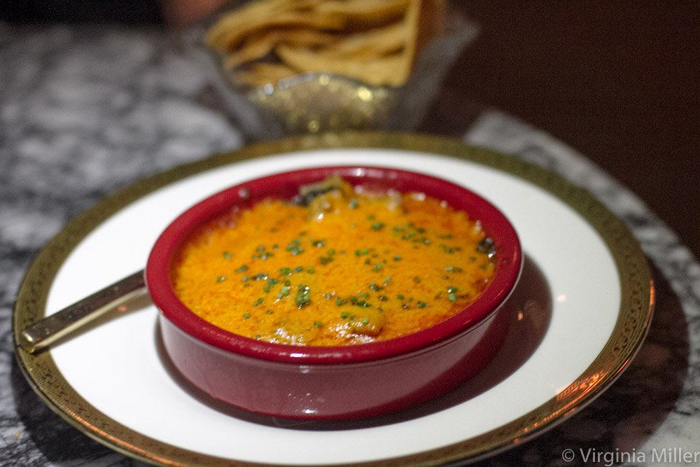 ThePerfectSpot's tweet photo. New at @louiesgengen: tough to resist #kimchi-#cheese-artichoke dip (#queso-esque) https://t.co/22RyM3G1F5 #GetGenGen #food @Liholihoclub https://t.co/Ya4dnATugV