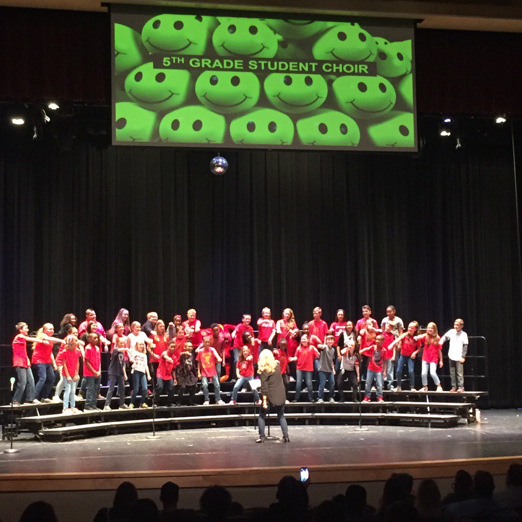 ElmsRoad's tweet photo. 5th Grade students @ElmsRoad rockin' it out tonight @SwCrkPAC https://t.co/MJy5IDpdPv