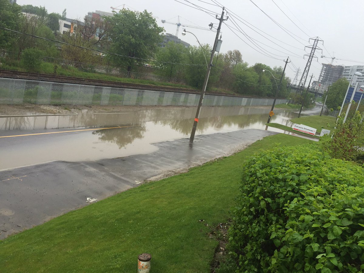 CP24's tweet image. IN PHOTOS:  Toronto deals with high water and flooding cp24.com/photo-gallerie…