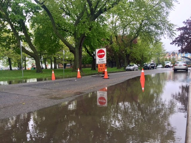 CP24's tweet image. IN PHOTOS:  Toronto deals with high water and flooding cp24.com/photo-gallerie…