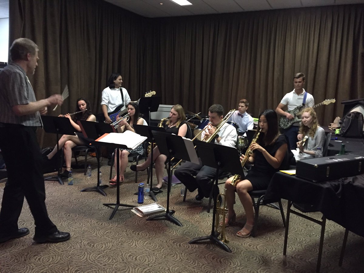 MarioMusings's tweet photo. #SCETSB2017
Galt Jazz Band!!!
Wow!
Musicians par excellence!!! https://t.co/busZO5BFZT