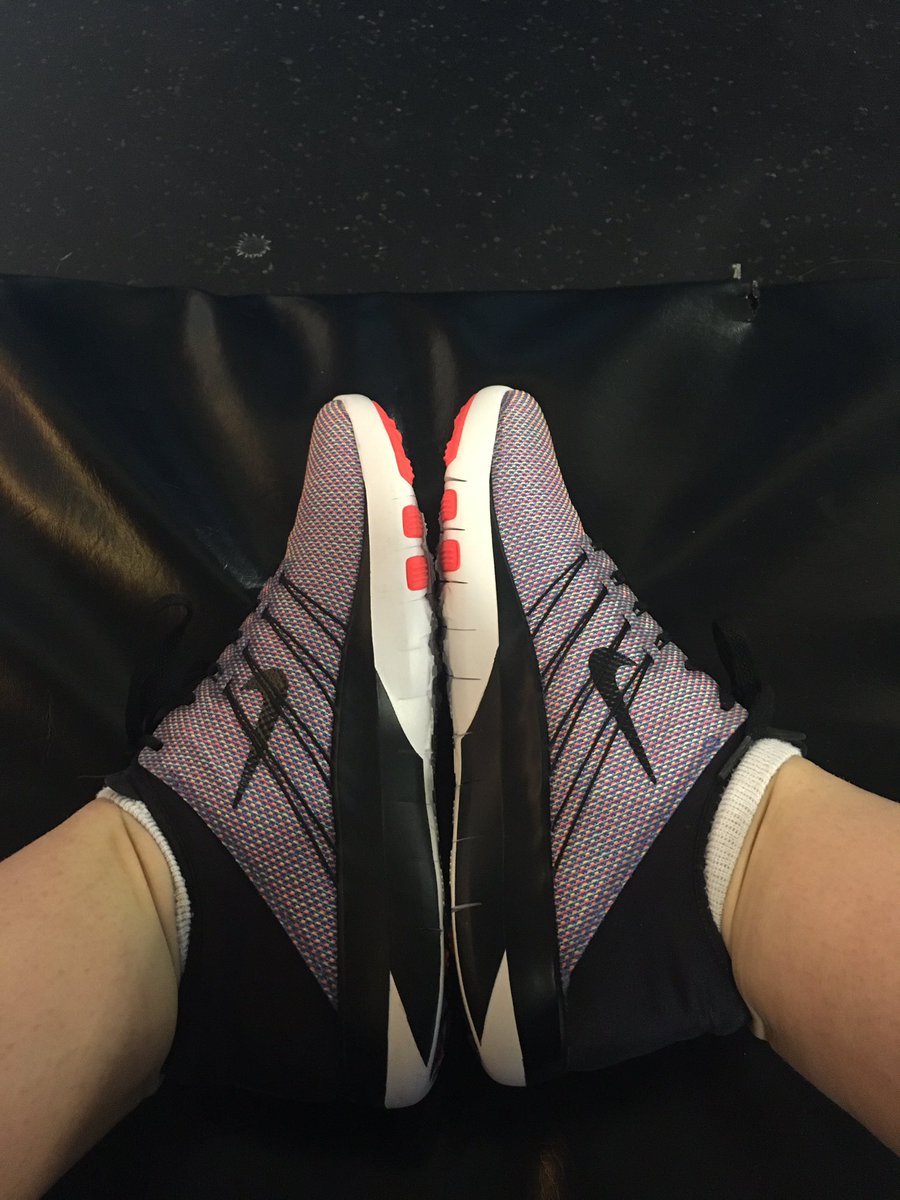 flachowskym's tweet photo. My new @Nike cross trainers are the only motivation that got me to the gym on this sunny day! https://t.co/6ueHI1qGZ4