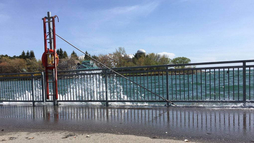 CP24's tweet image. IN PHOTOS:  Toronto deals with high water and flooding cp24.com/photo-gallerie…