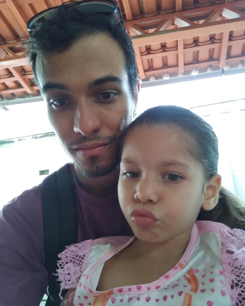 MyAddicition's tweet photo. @Anahi  mira como mi Hija Anahí Giovanna estás grande ❤ https://t.co/dmtSp3t65U