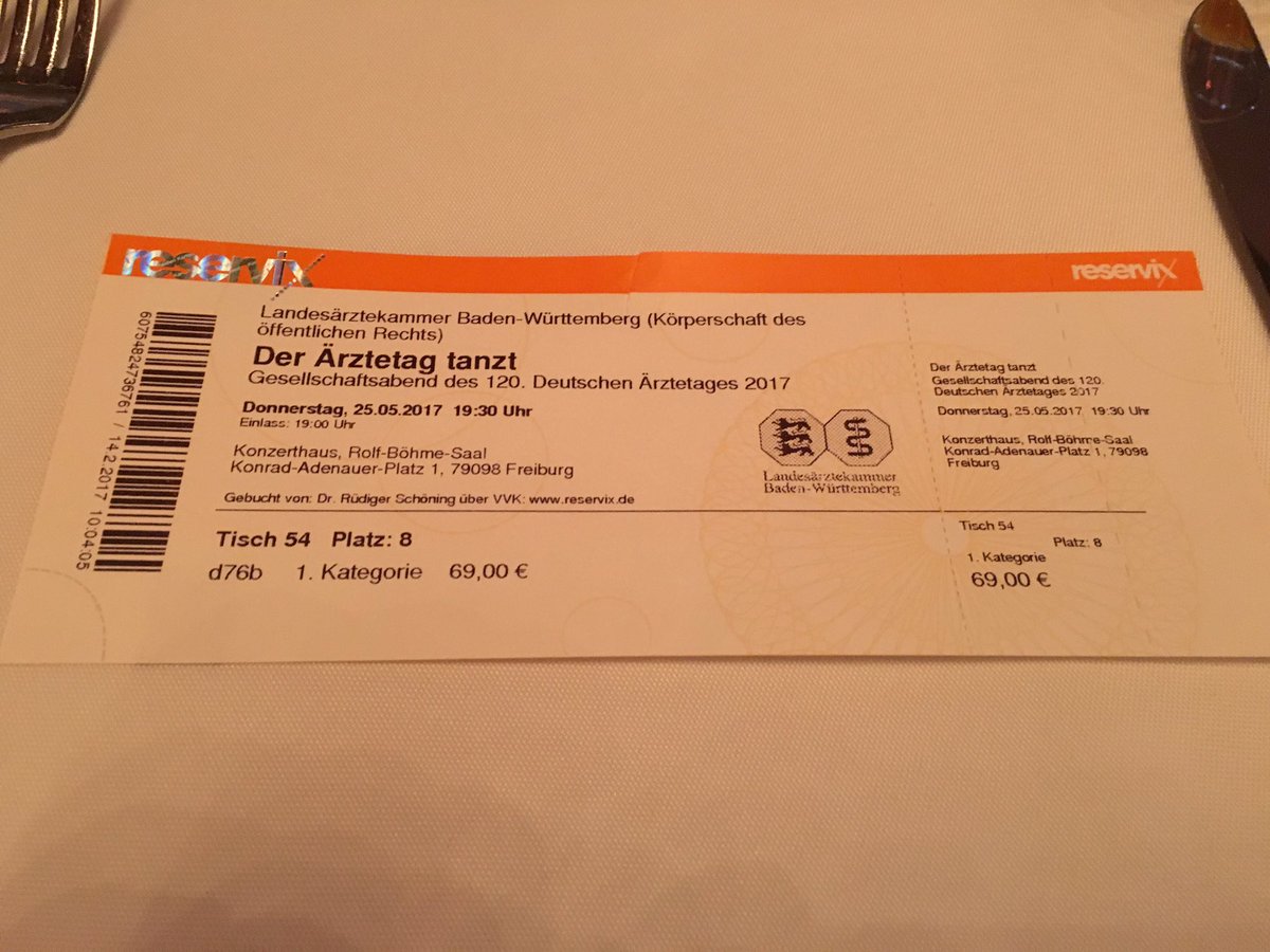 thomas_drrer's tweet photo. Gesellschaftsabend im Konzerthaus #Freiburg, durch den Abend führte "Babette us der Schwyz", Showact Undosa, toller Acapellagesang. #daet17 https://t.co/Pi4QnxfER5