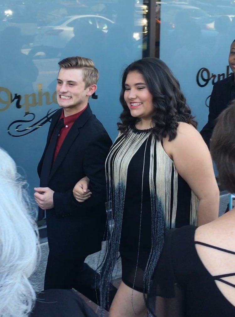 1teamhhstigers's tweet photo. @HHSTigerTheatre Riley and Riley on the Red Carpet at the Orpheum. High School Musical Theater Awards #Memphis https://t.co/EEwkZNm82i