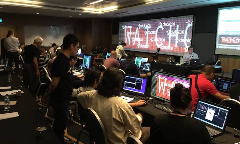 livedesignmag's tweet image. From #lightingplot to new gear to training, this week's industry news round-up has it all: goo.gl/uQ0p9Z