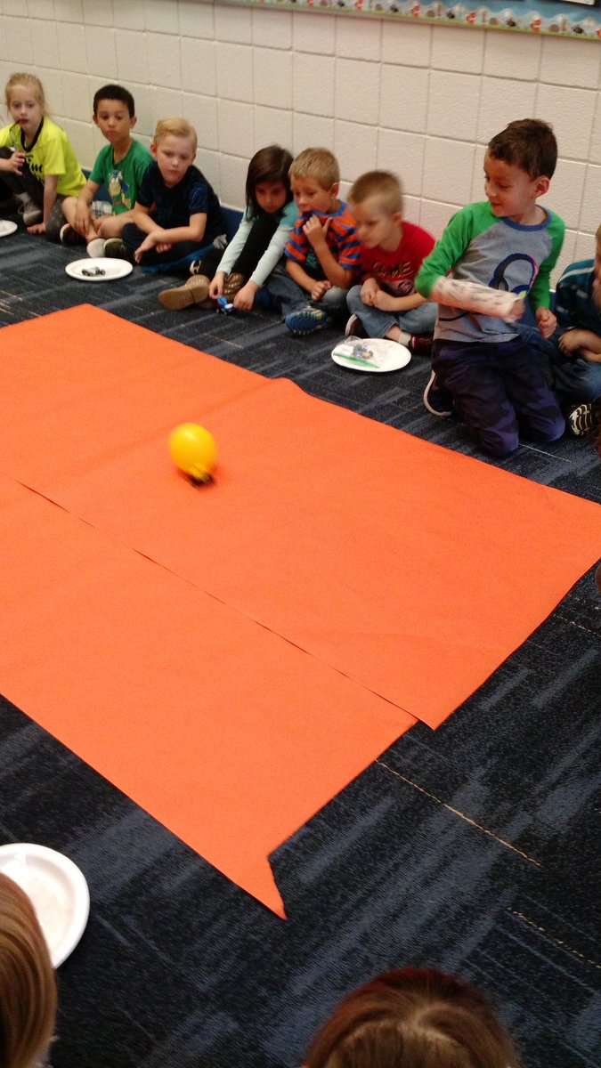 Teamed up with a buddy from Ms. Marion's class to Build Lego Cars propelled by balloons and evaluated what design worked best! #PRMakerspace