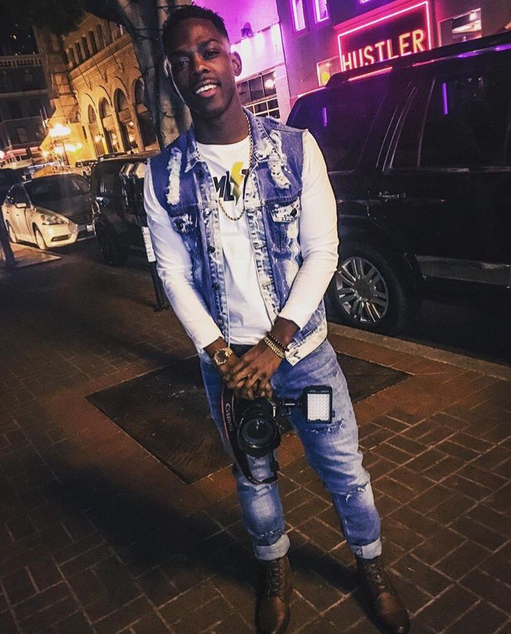 TheCampaignWay's tweet photo. Happy Birthday @LittyMobQua !!
πΆπΆπΆ
#TeamLittyForever π© https://t.co/juV8J95ehc