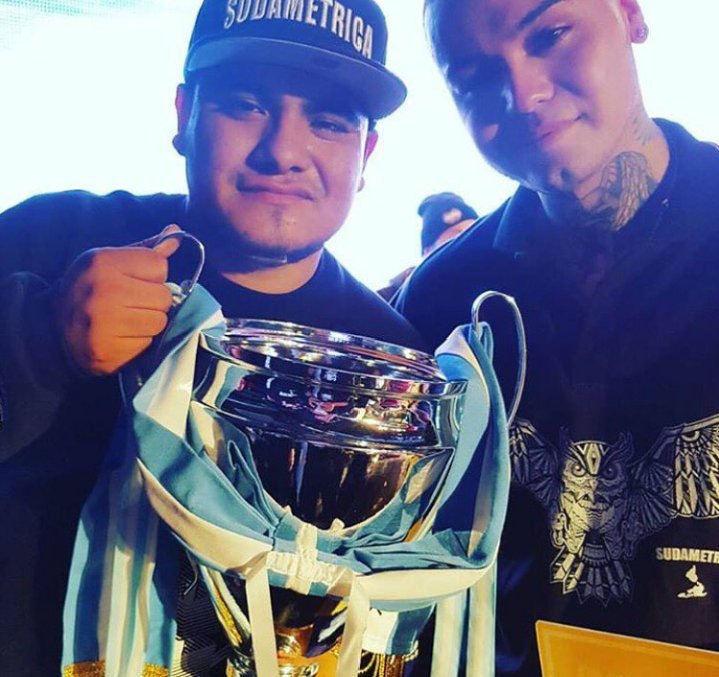 Infogallos's tweet image. 🔥¡Kaiser &amp;amp; Aczino campeones de la Copa Camet!🔥
#CopaCamet