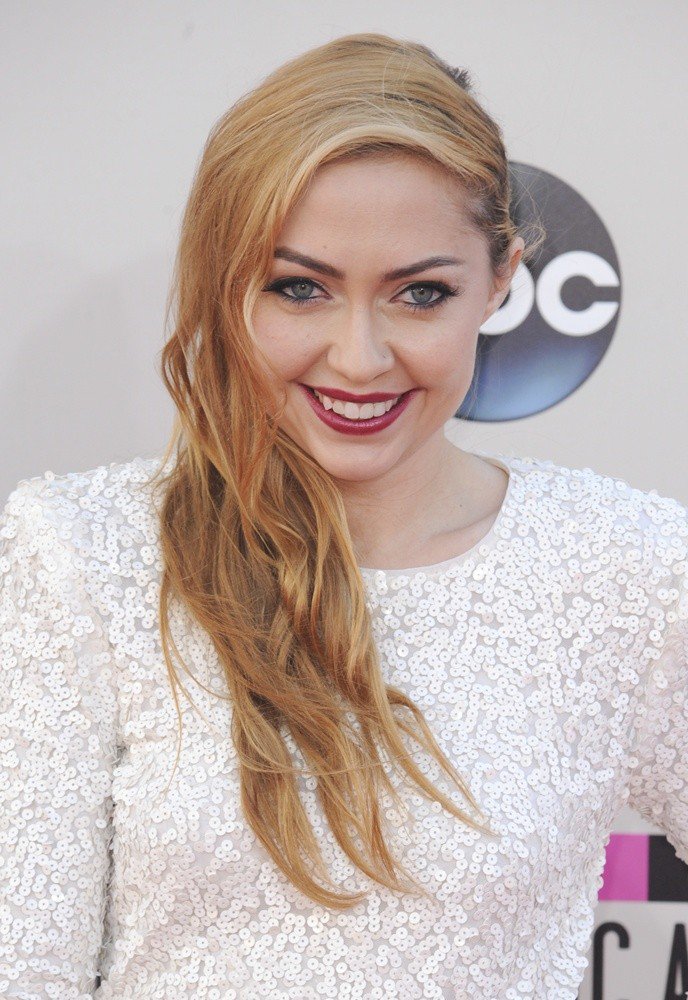 [MOMENT] Brandi Cyrus ultah ke-30. Happy birthday  