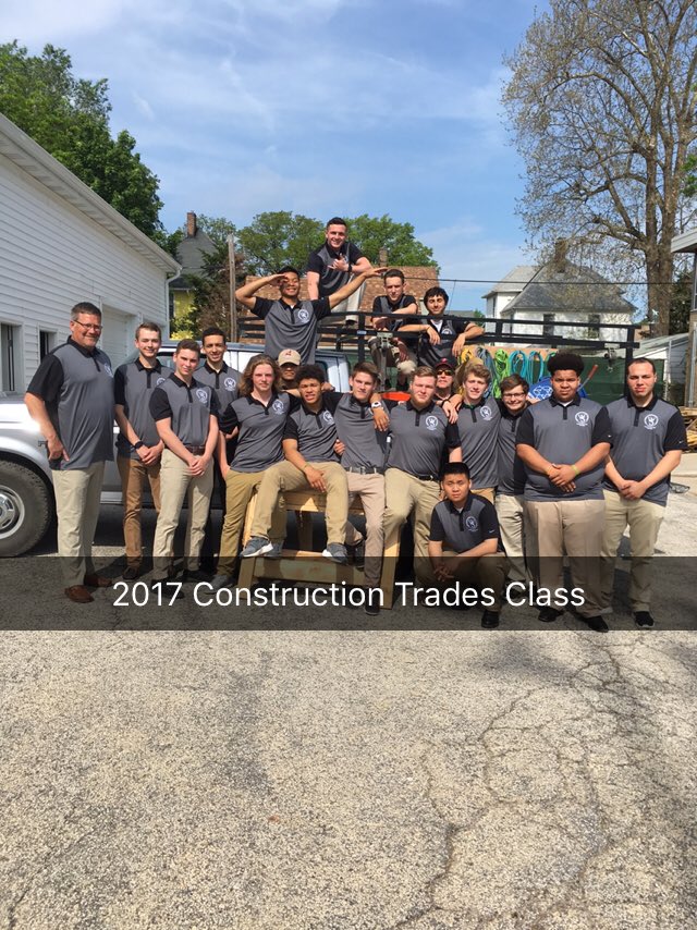 LHSCoachDow's tweet photo. Thank You Gentlemen! You were what I needed this year. You all know why. Class of 2017 #AllTimers. I'm a Man and can say it. Love you All https://t.co/kGdOqrgZbg