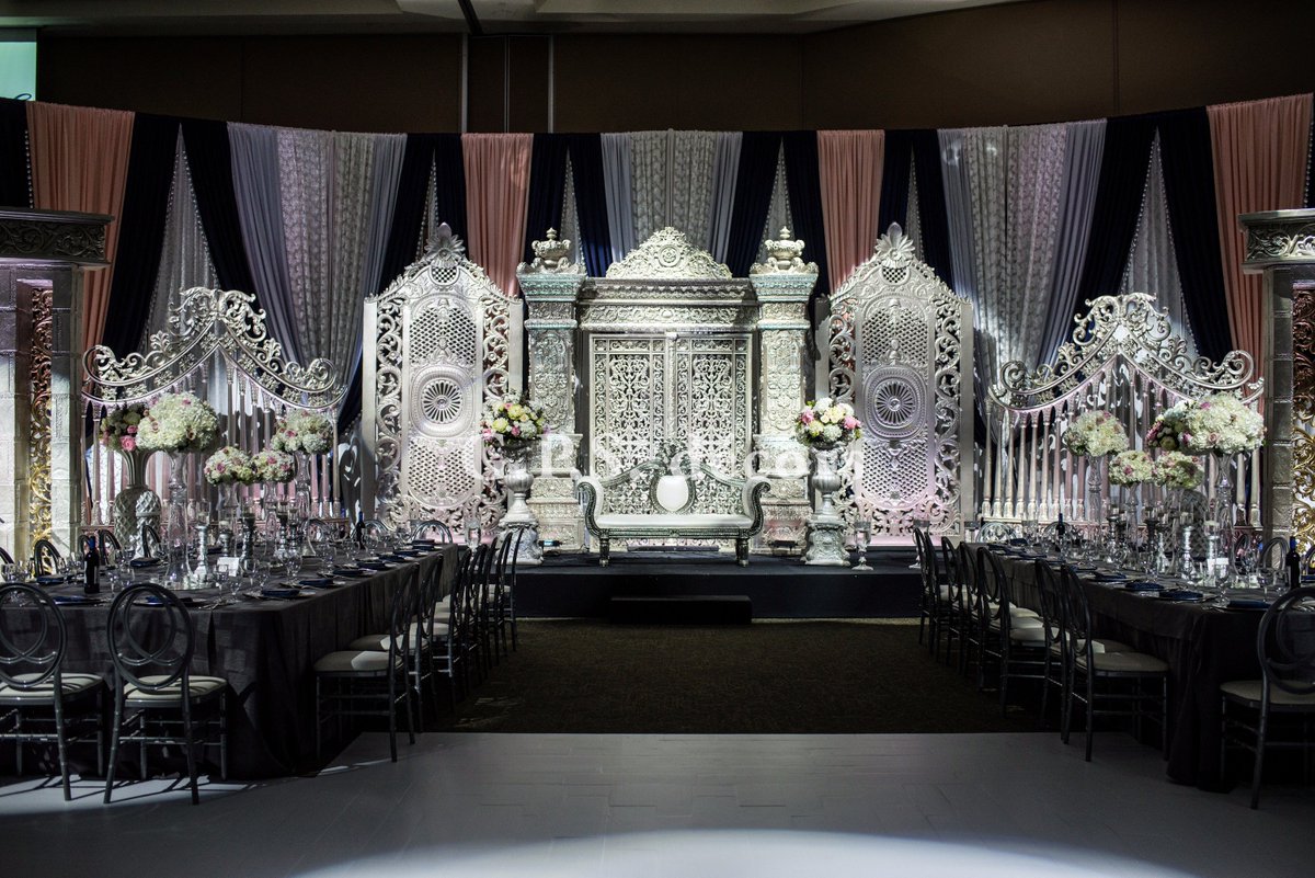 GPS_decors's tweet photo. Chic & Lavish Wedding Reception setup at @Paramount1982
#receptiondecor #customweddingdecor #designerevents #weddingdesign #gpsdecors https://t.co/5c7IxKy0im