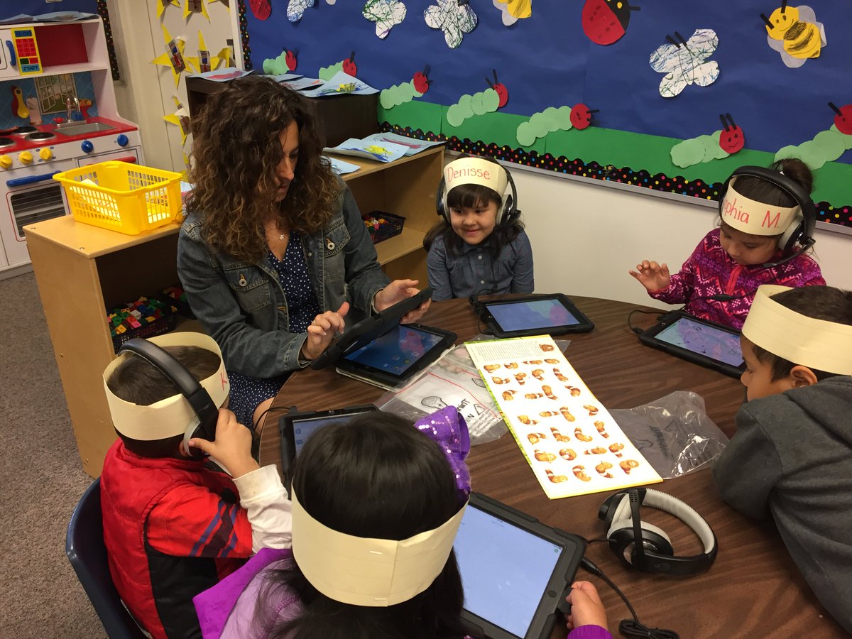 ECTK111's tweet photo. TK @elcerritolhcsd likes the Seesaw app. Thank you @peerlessgreen #lhcsd #20DTC https://t.co/u6PNVAFU7Q