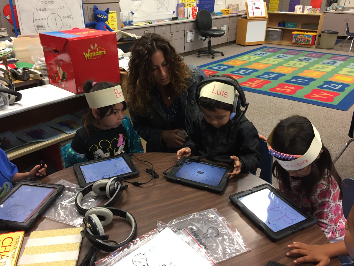 ECTK111's tweet photo. TK @elcerritolhcsd likes the Seesaw app. Thank you @peerlessgreen #lhcsd #20DTC https://t.co/u6PNVAFU7Q