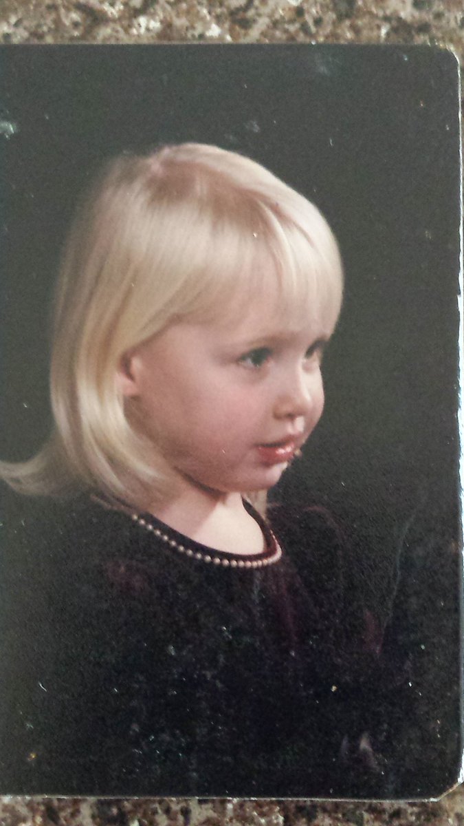 JonnyReb33's tweet photo. Happy 19th birthday Scoot @hannaamontanaaa https://t.co/pvIeBwFIRC