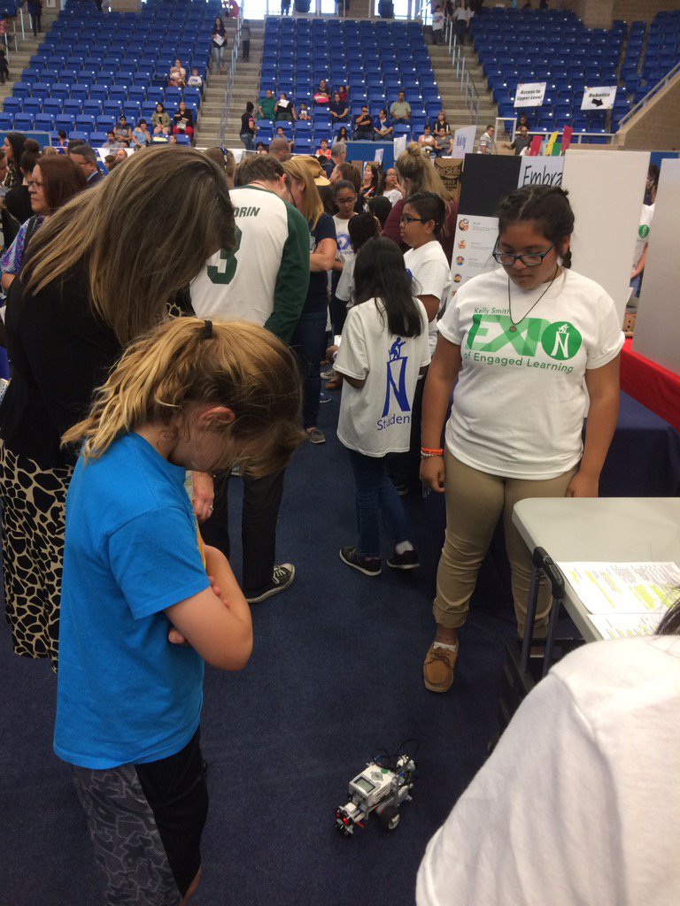 GuerreroRick1's tweet photo. @NISDPease at the Technology Expo!! #NISD #PeaseStrong https://t.co/k9sZTc86Gq